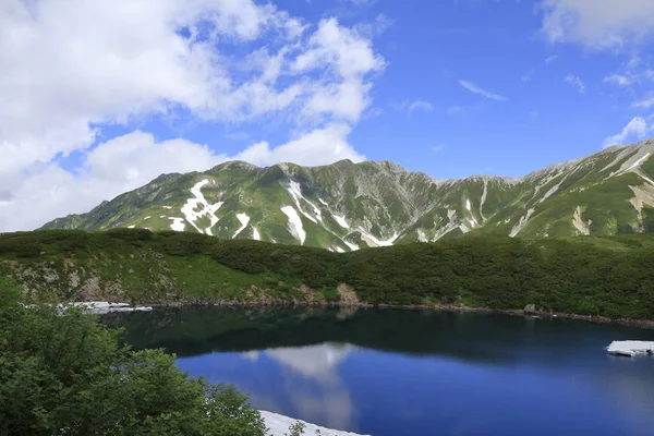 Estanque Mikurigaike Cordillera Tateyama Con Nieve Verano Toyama Japón —  Fotos de Stock