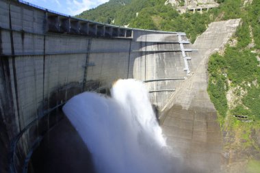 Kurobe baraj: Toyama, Japan gökkuşağı ile taburcu