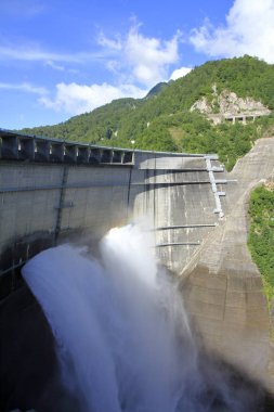 Kurobe baraj: Toyama, Japan gökkuşağı ile taburcu