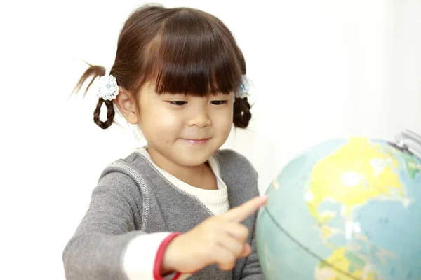 Globo y chica japonesa (4 años) ) — Foto de Stock