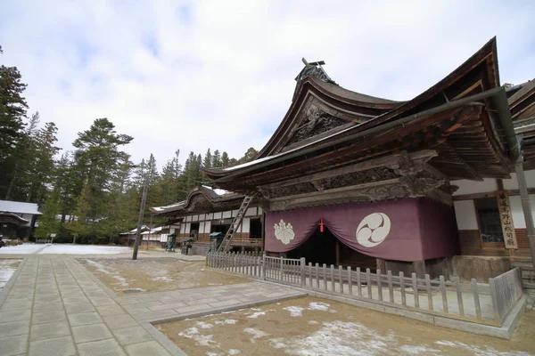 Główny hall Kongobuji świątyni Koya, Wakayama, Japonia (śnieg sceny) — Zdjęcie stockowe