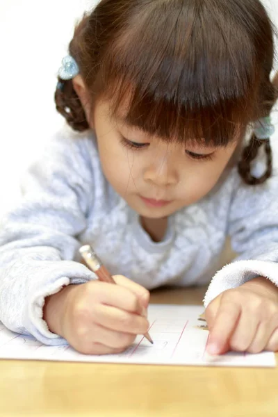 Estudiante japonés chica (4 años de edad ) — Foto de Stock