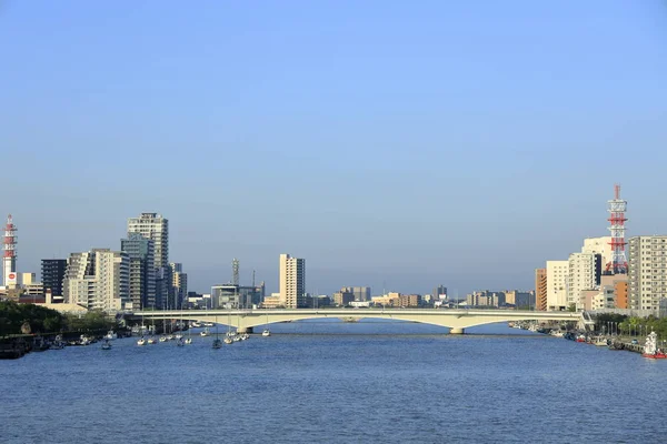 Shinano (rivier) en landschap van Niigata, Japan — Stockfoto