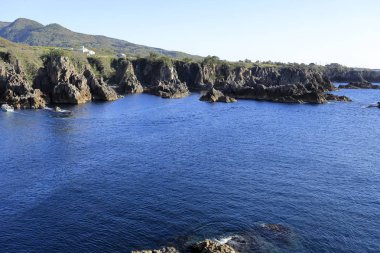 Sado'daki Senkaku körfezi, Niigata, Japonya