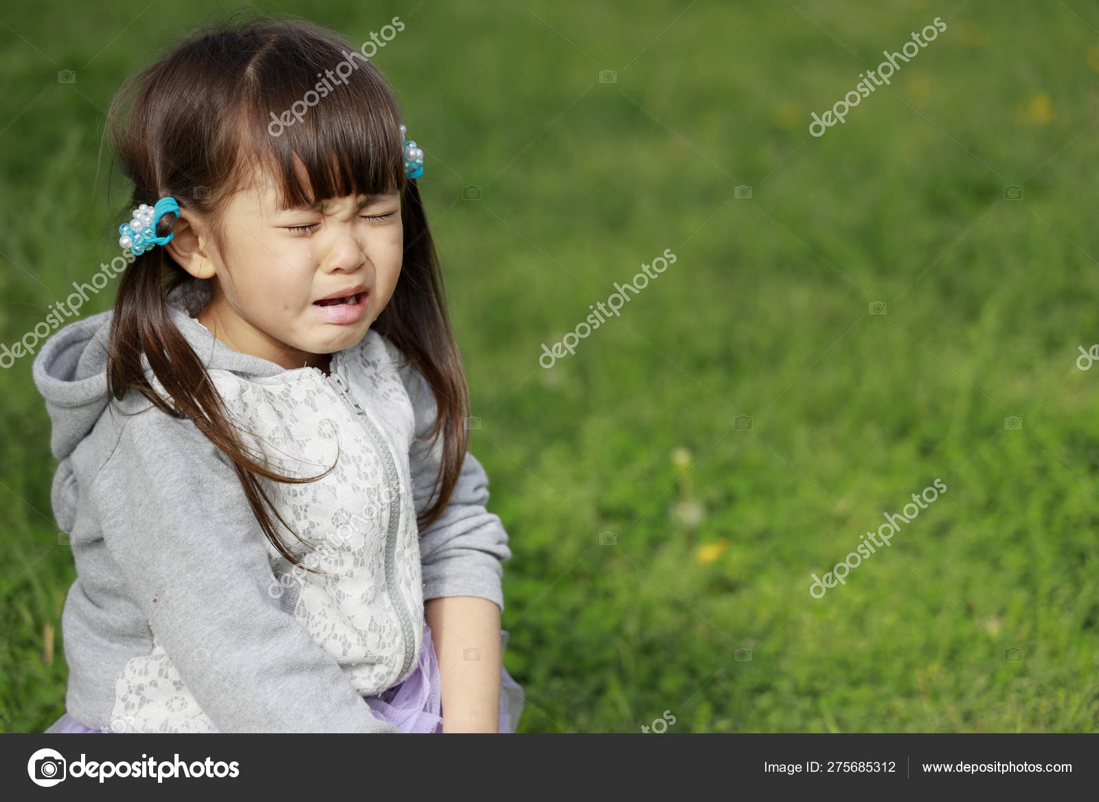 Плачущие девушки кореянки. Плачущая девушка кореянка. Слезы в дорамах. Японская девочка плачет. Японка кричит.