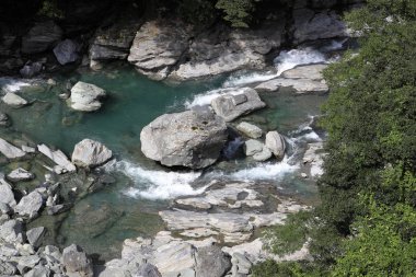 Yoshino nehrindeki Oboke geçidi, Tokushima, Japonya