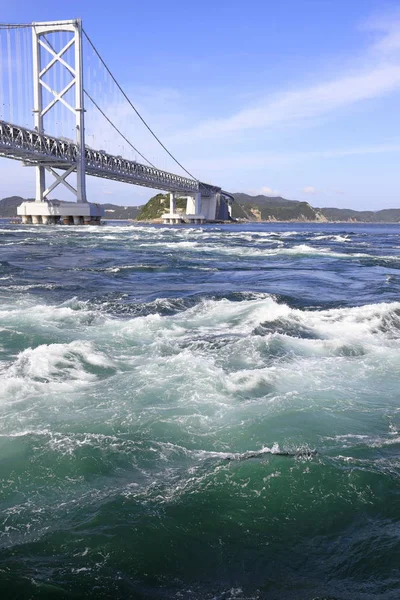 Hidromasajes Naruto y puente Onaruto en Tokushima, Japón —  Fotos de Stock