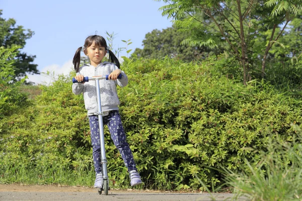 Niña Japonesa Montando Scooter Años — Foto de Stock