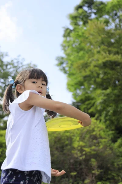 Menina Japonesa Jogando Disco Voador Anos Idade — Fotografia de Stock