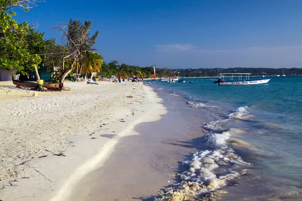 Negril Jamaica May 2010 View White Sand Beach Ocean Bourbon — Stock Photo, Image