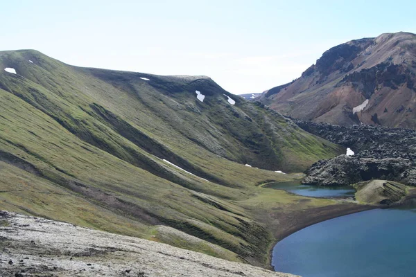 Isolated Crater Lake Laki Vulcano Black Lava Sourrounded Rugged Mountains — Foto Stock