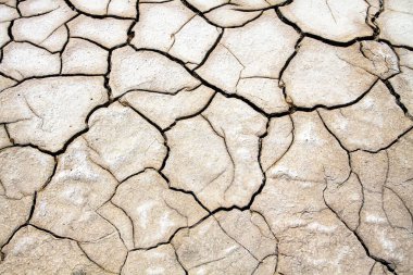 San Pedro de Atacama, Şili yakınlarındaki tuzlu düz çölde aşınmış toprak.