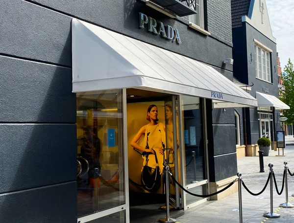 Рурмонд Нидерланды Мая 2020 Вид Фасад Логотипом Модной Компании Prada — стоковое фото