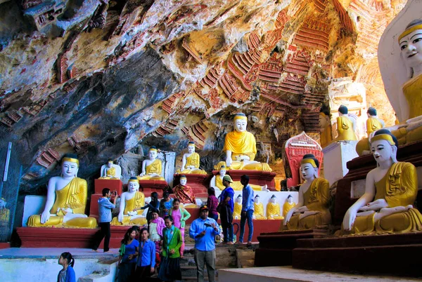 Templo Kaw Goon Kawgun Myanmar Enero 2016 Vista Colorido Templo — Foto de Stock