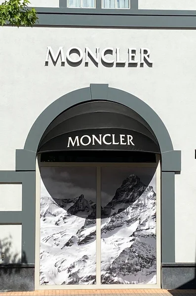 Рурмонд Нидерланды Мая 2020 Вид Фасад Логотипом Модной Компании Moncler — стоковое фото