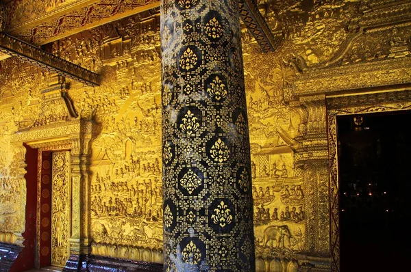 Gros Plan Mur Décoré Temple Wat Xieng Thong Luang Prabang — Photo