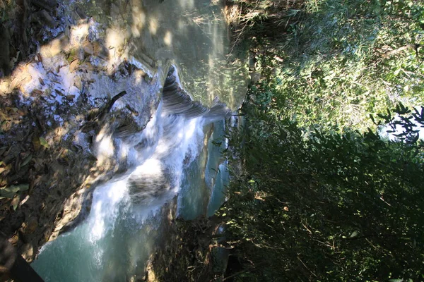 Landschappelijk Uitzicht Watervallen Natuurlijk Blauw Zwembad Van Idyllische Kuang Watervallen — Stockfoto