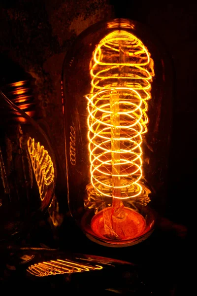 Ampoules Edison Incandescentes Classiques Pavées Avec Fils Lumineux Visibles Dans — Photo