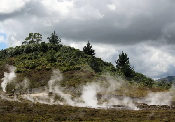 Orakei Korako Valle Geotérmico Oculto Vista Sobre Colinas Humeantes Fumaroles — Foto de Stock