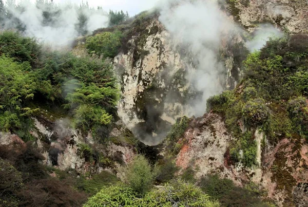 Orakei Korako Vallée Géothermique Cachée Vue Sur Les Rochers Fumants — Photo