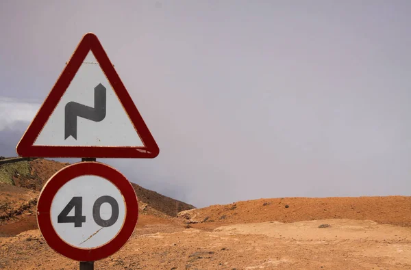 Mirador Del Rio Lanzarote Close Speed Limit Sign Warning Curves — Stock Photo, Image