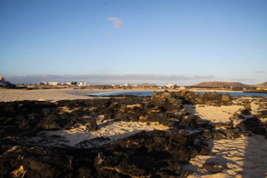 El Cotillo: La Concha lagün plajına bakın