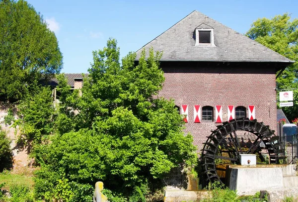 Brueggen Duitsland Augus8 2019 Uitzicht Middeleeuwse Watermolen Met Waterrad Klein — Stockfoto