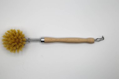 İzole edilmiş ahşap metal retro fincan fırçası, beyaz boş arkaplan