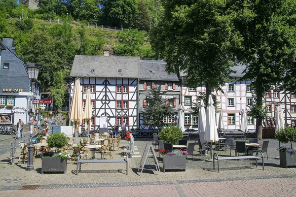 Monschau Tyskland Eifel Juli 2020 Visa Torget Med Trä Ram — Stockfoto