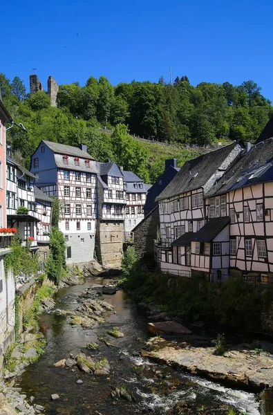 Monschau Germany Eifel Липня 2020 Вид Річку Дерев Яними Рамовими — стокове фото
