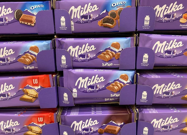 Viersen Tyskland Juli 2020 Forskellige Stablede Milka Chokolade Barer Tysk - Stock-foto