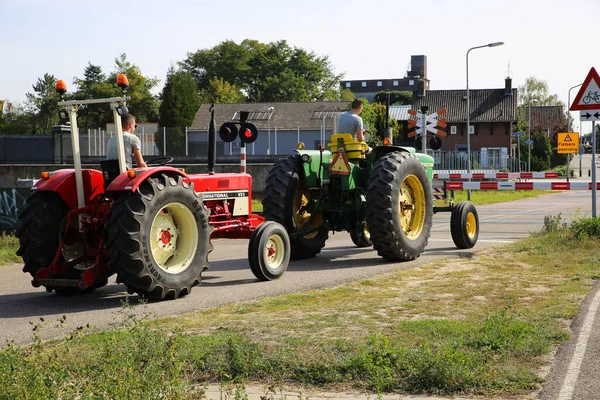 Swalmen Nederland September 2020 Zicht Twee Vintage Trekkers Wachtend Bij — Stockfoto