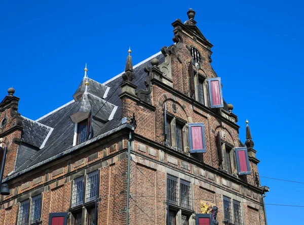 Nijmegen Holandia Sierpnia 2020 Widok Średniowieczny Budynek Dom Waag Typowym — Zdjęcie stockowe