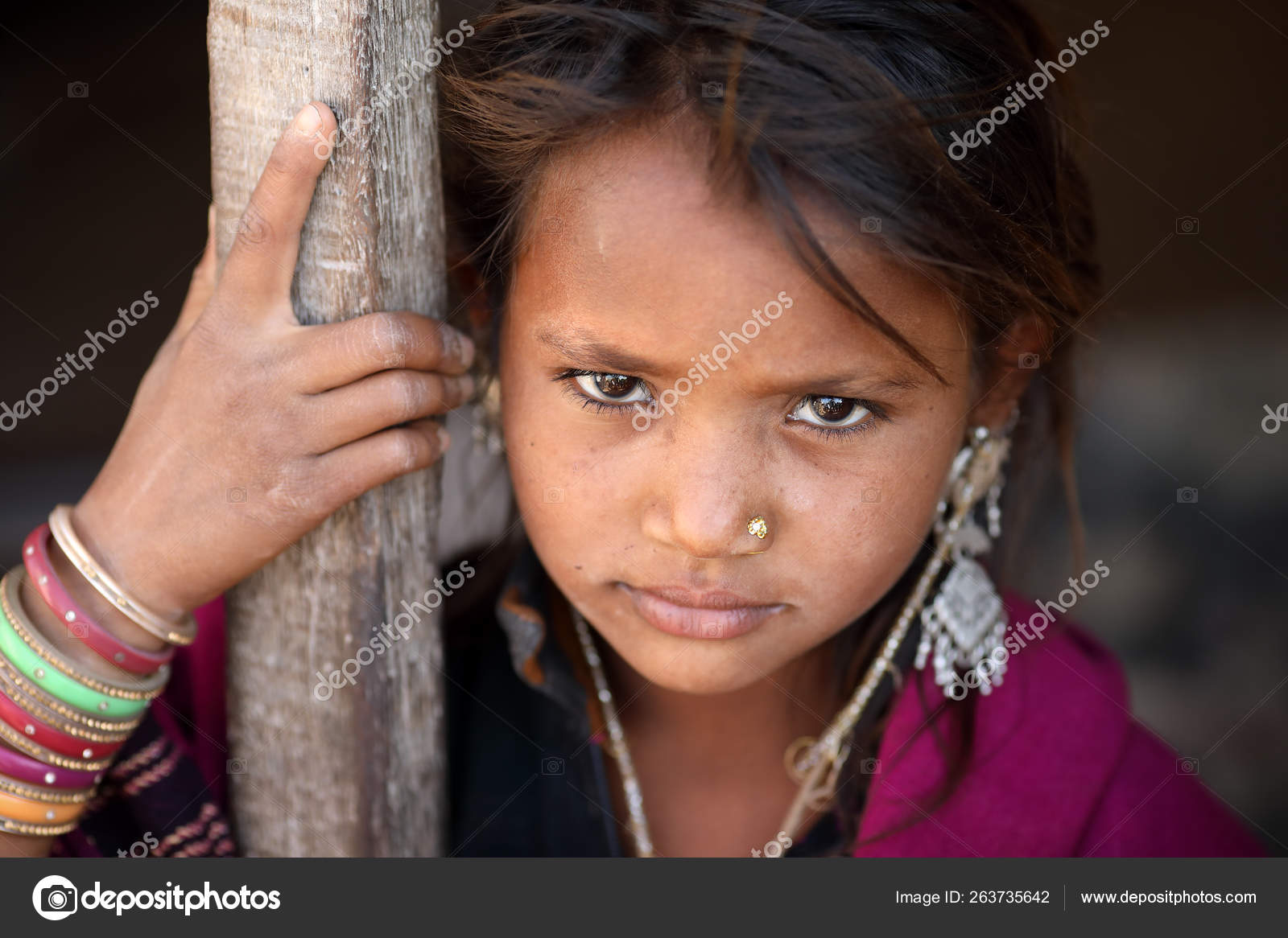 Uma Figura Da Menina Significa Está Bem Foto de Stock - Imagem de