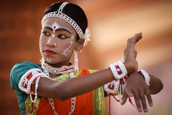 Puri India December Ember 2019 Unidentified Young Gotipua Dancing Traditional 免版税图库图片