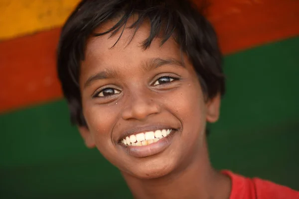 Puri India December 2019 Niet Geïdentificeerde Gelukkige Jongen Het Strand — Stockfoto