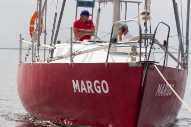 Cherkassy. Ukrayna. 9 Mayıs 2018. Nehirde Dnepr yat yarışı güzel.