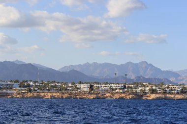 Güzel deniz manzarası. Mısır'daki sahil. Kızıldeniz.