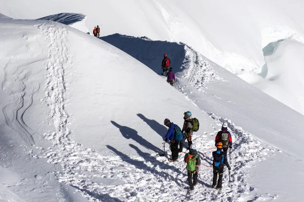 Groep Klimmers Afdalen Van Berg Mont Blanc — Stockfoto