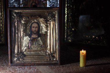 Simge adı verilen ortodoks kutsal resminin fotoğrafı.