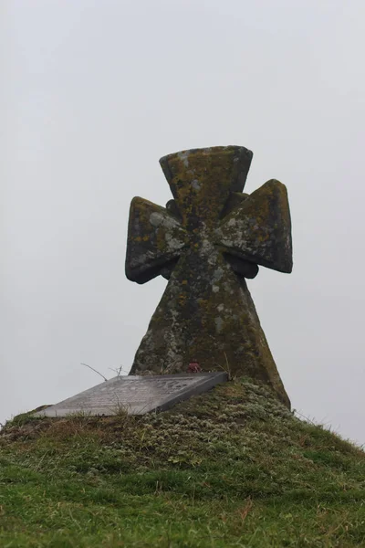 Tombe Cosaque Sur Colline Vieille Croix Pierre Herbe Verte — Photo