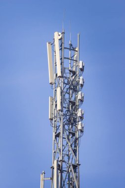 Üs istasyonu ağ operatörü. 5G mi? 4G, 3G mobil teknolojiler.