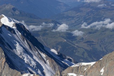 Kış manzara dağ alp havadan görünümü