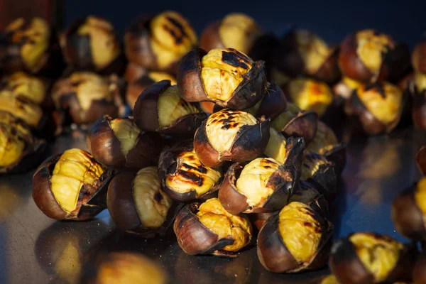 Gebratene Kastanien Streetfood in der Türkei — Stockfoto