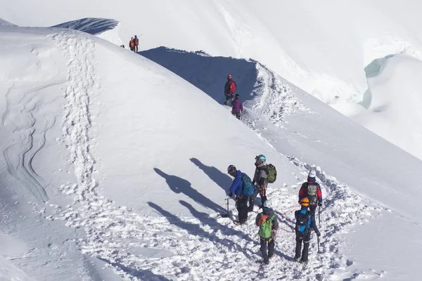 Mont Blanc Frankrijk Augustus 2018 Bergbeklimmers Klimmen Chamonix Frankrijk Mont — Stockfoto