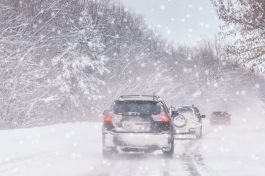 Kar fırtınası'nda İngiliz yolda sürüş