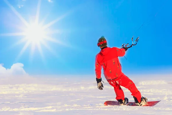 Kite Surfer Ritje Snowboard Snowkiting Cursussen Sneeuw Bevroren Meer Zon — Stockfoto