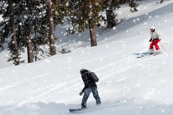 Människor Snowboard Vinter Sport Vänskap Koncept — Stockfoto