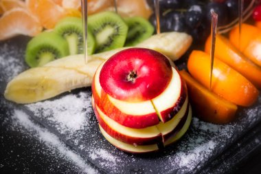 çok meyve tür karışık.