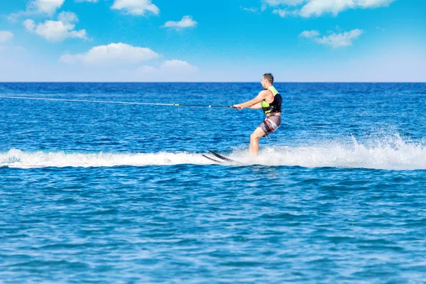 Young Man Glides Water Skiing Waves Sea Ocean Healthy Lifestyle — Stock Photo, Image